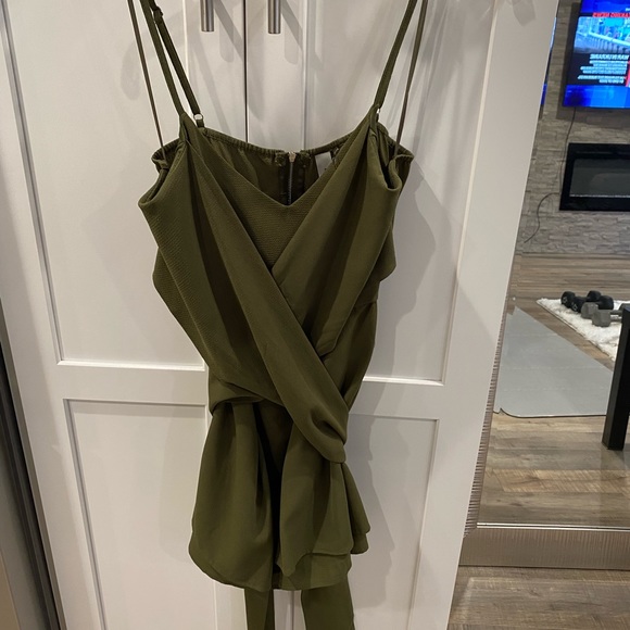 Army green romper - Picture 10 of 15